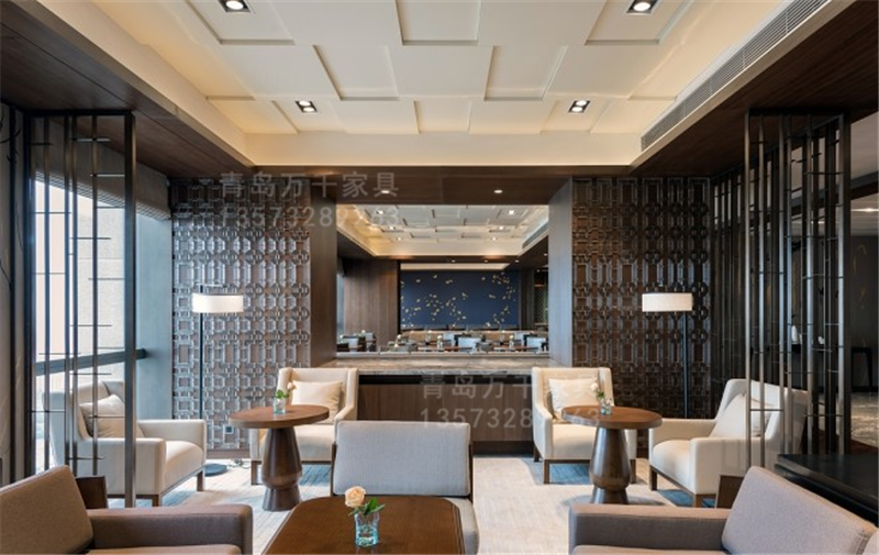 為什么酒店沙發感覺要比家用的舒服?